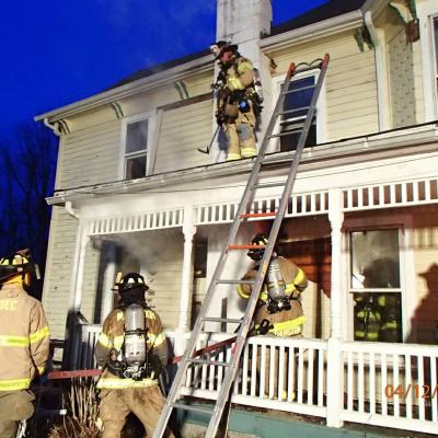 93292122 3334792639881414 1998644700273180672 N